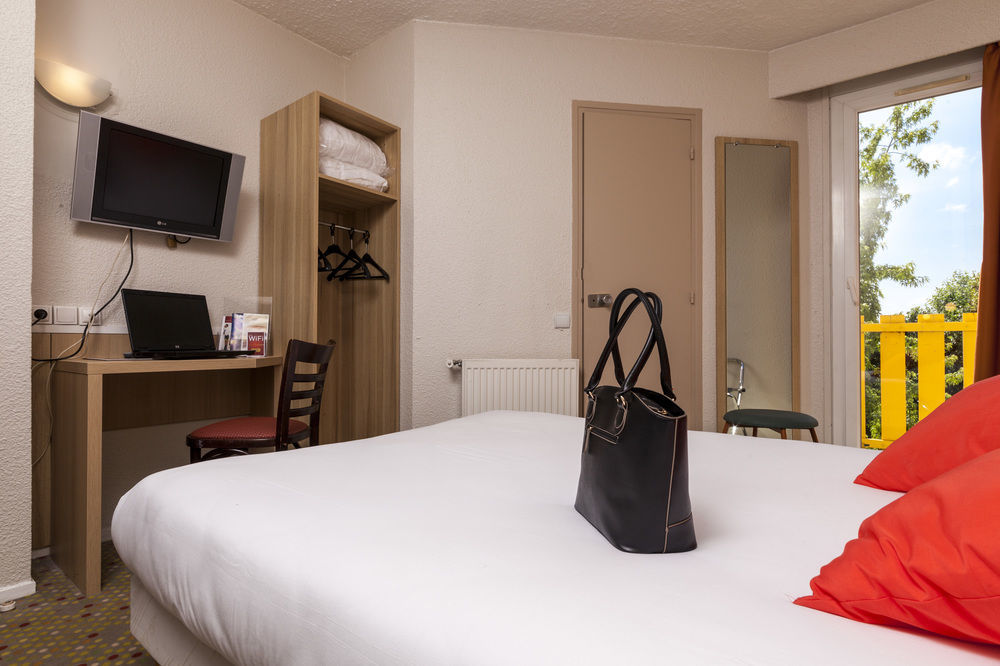 Ibis Budget Saint-Ouen-L'Aumone Bagian luar foto