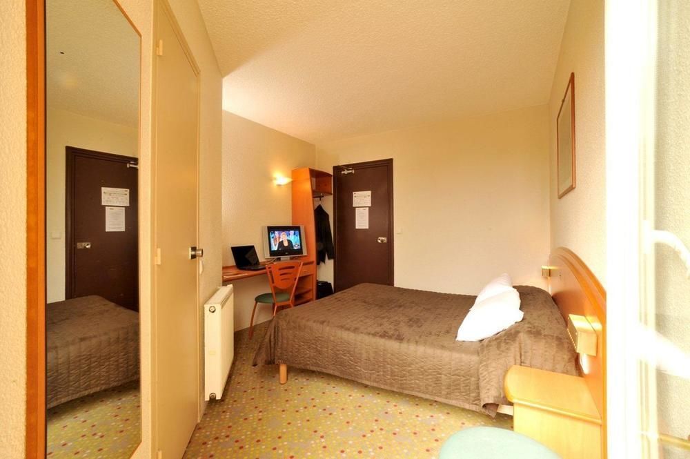 Ibis Budget Saint-Ouen-L'Aumone Bagian luar foto