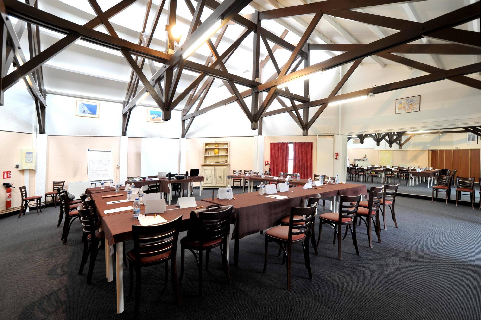 Ibis Budget Saint-Ouen-L'Aumone Bagian luar foto