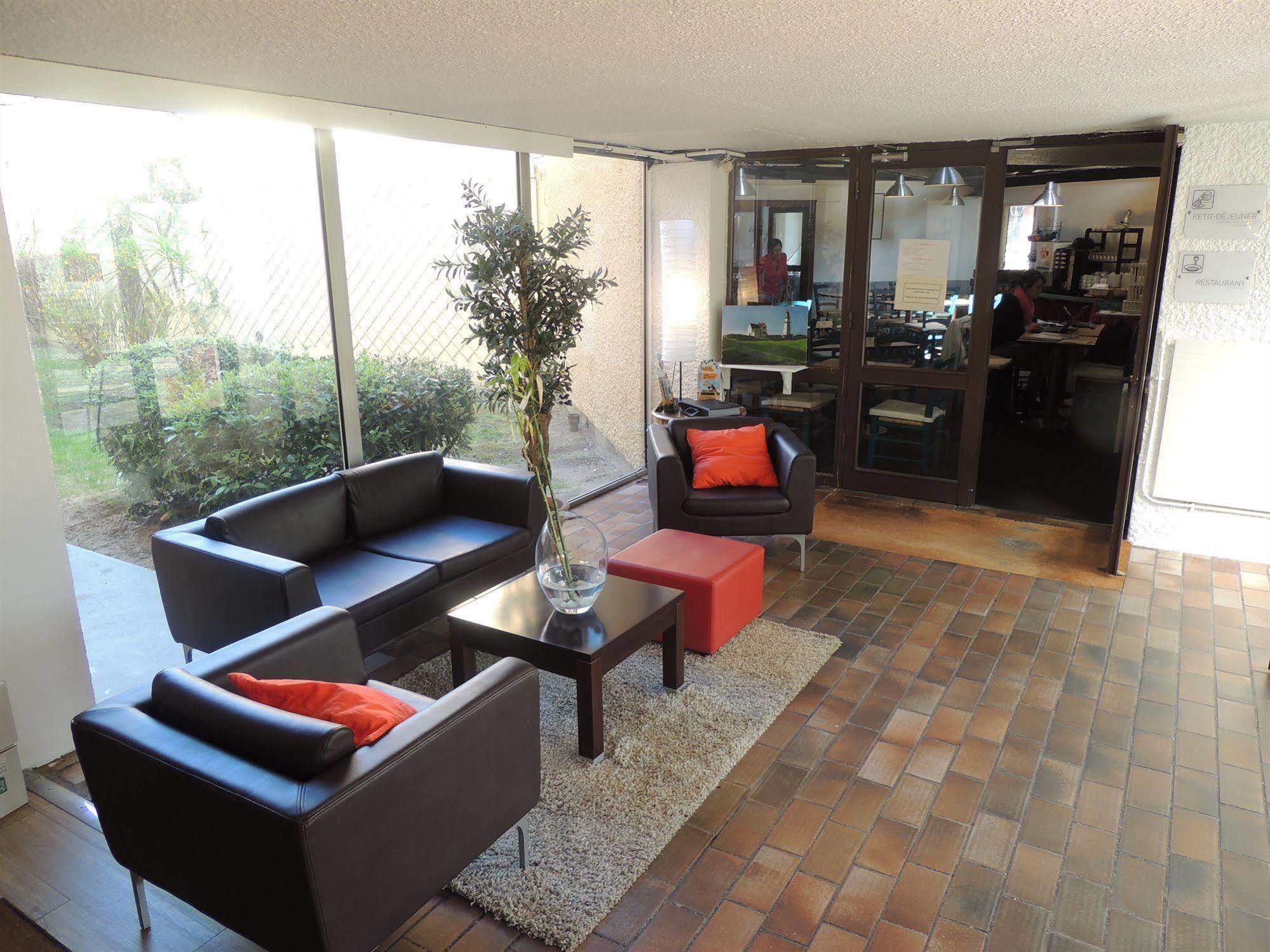 Ibis Budget Saint-Ouen-L'Aumone Bagian luar foto