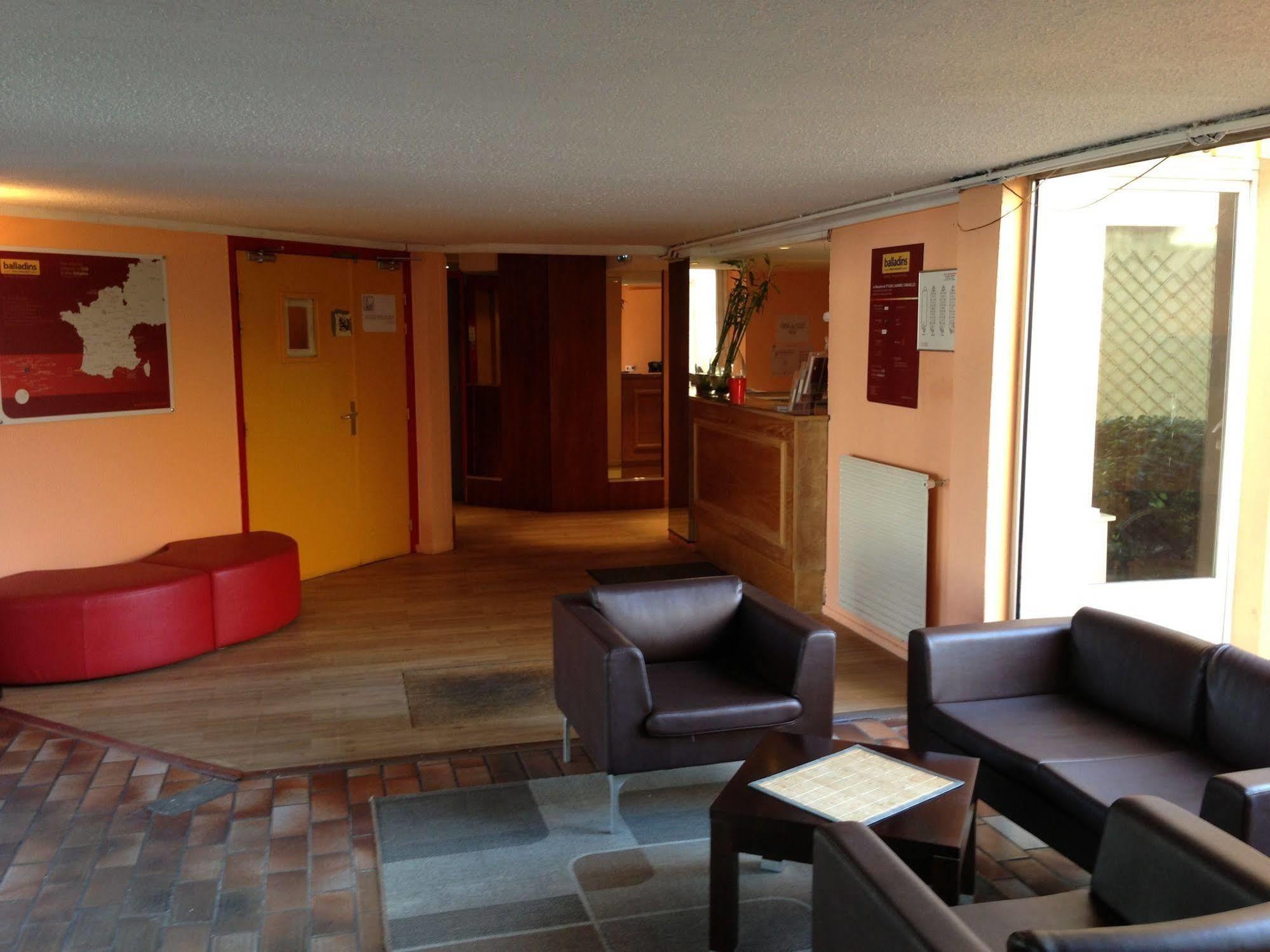 Ibis Budget Saint-Ouen-L'Aumone Bagian luar foto
